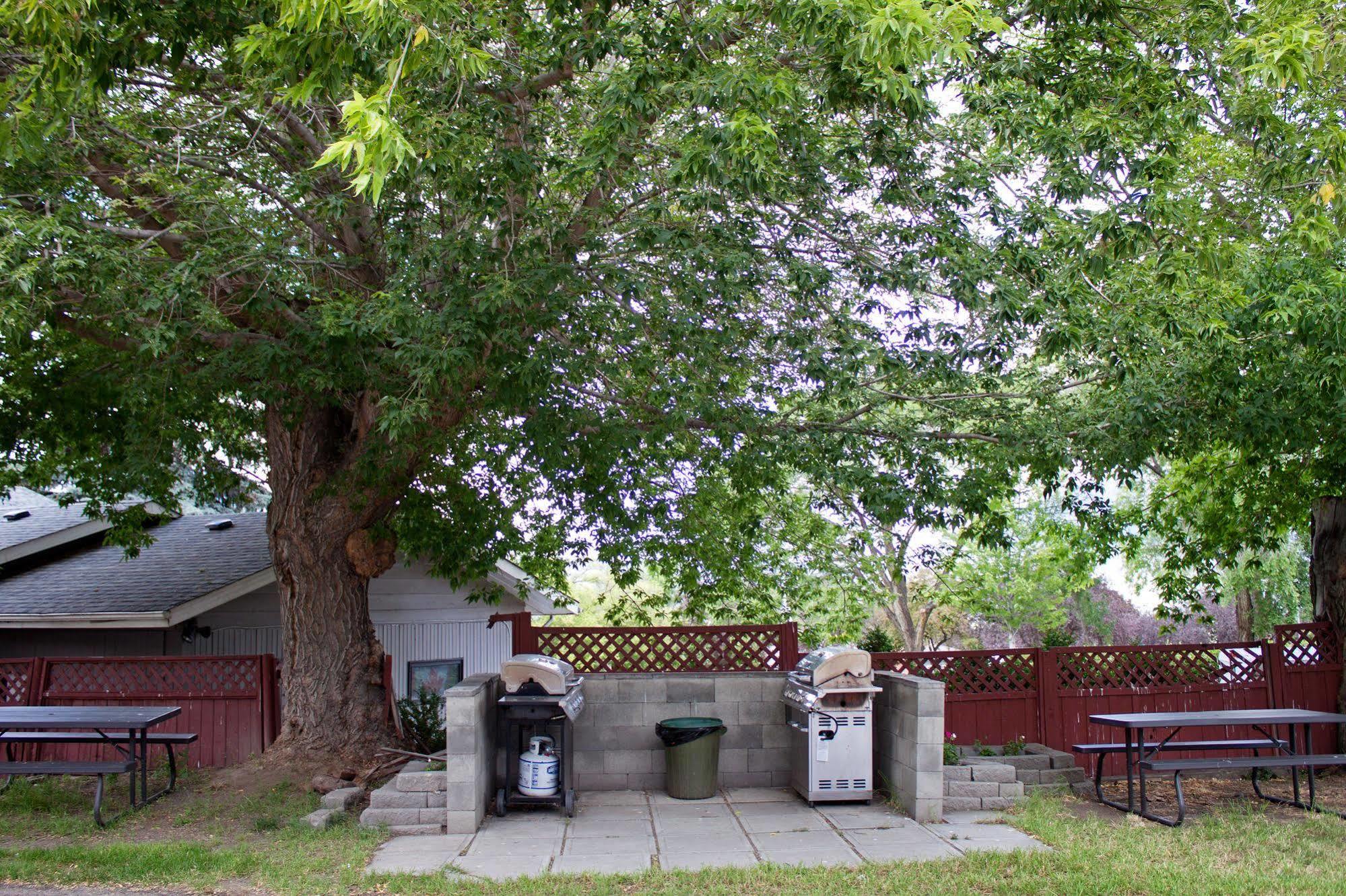 Grandview Motel Kamloops Zewnętrze zdjęcie