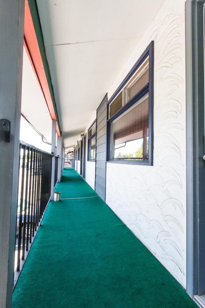 Grandview Motel Kamloops Zewnętrze zdjęcie
